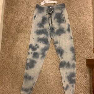 Cashmere Joggers Size XS with tags- never worn